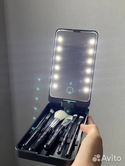 Кейс для хранения косметики с подсветкой