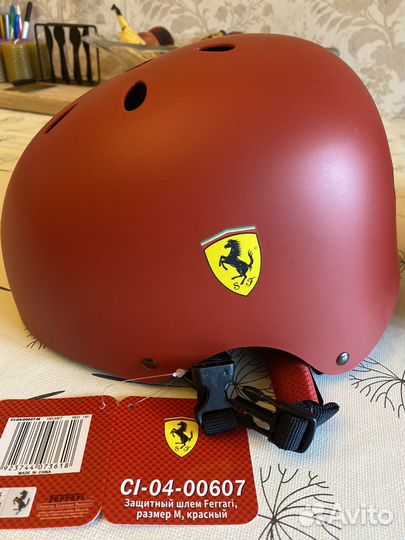 Шлем Ferrari М, новый
