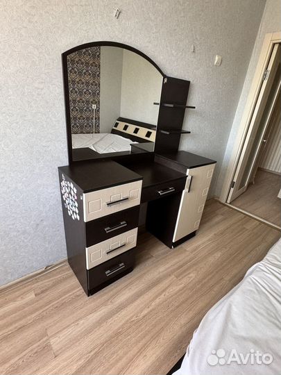 Туалетный столик