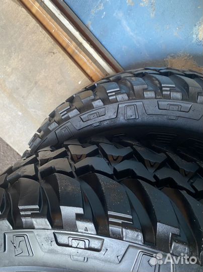 Bridgestone Dueler M/T 674 245/75 R16