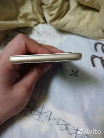 iPhone 6S, 64 ГБ