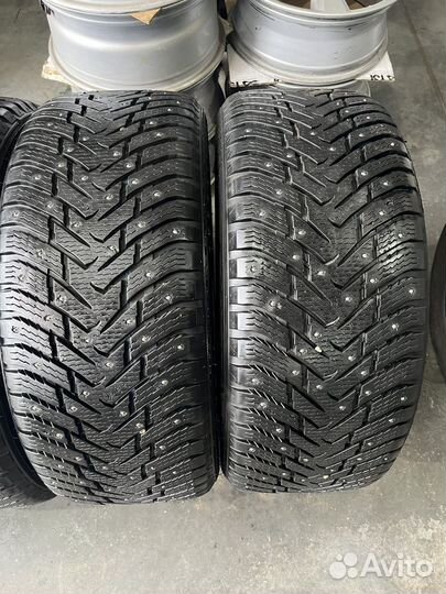 Nokian Tyres Hakkapeliitta 8 SUV 275/45 R21 и 315/40 R21 111T