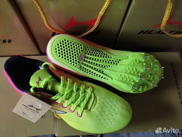 Кроссовки с шипами Health, новые шиповки