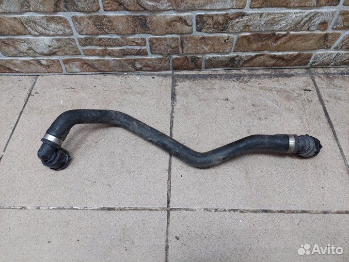 Патрубок системы охлаждения Mercedes-Benz E-Class