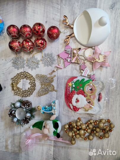 Новогодние украшения игрушки гирлянды шары бусы