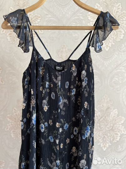 Стильный комбинезон новый