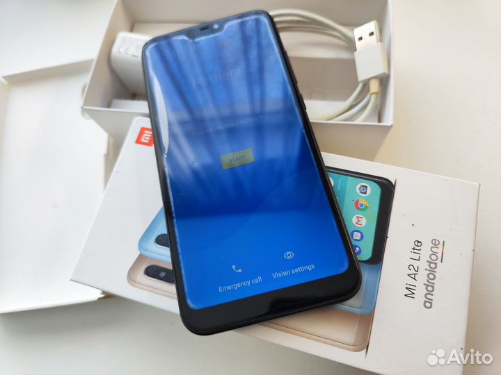 Xiaomi Mi A2 Lite Android One, 4/32 ГБ