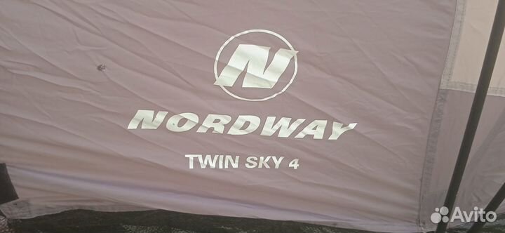 Палатка туристическая 4 местная бу