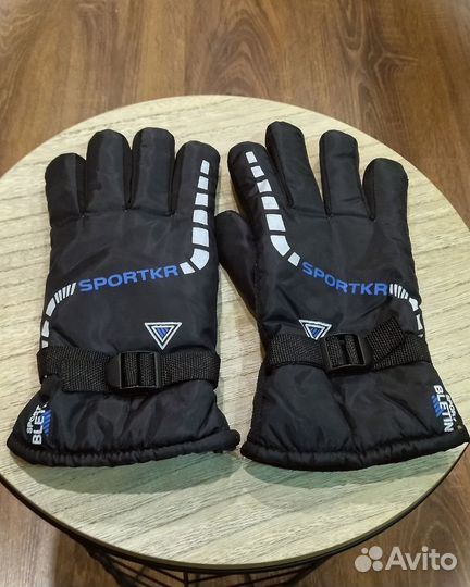 Спортивные зимние перчатки