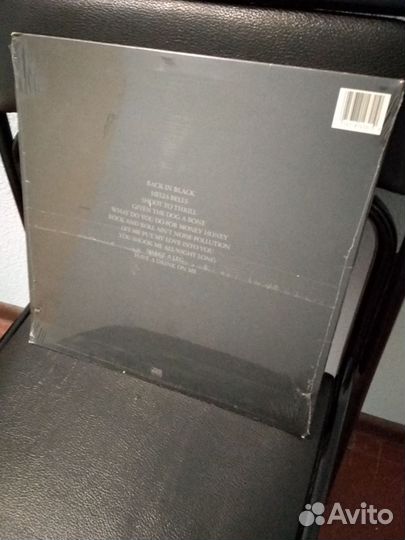 AC/DC — Back in Black (1980) lp