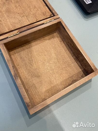 Шкатулка из дерева