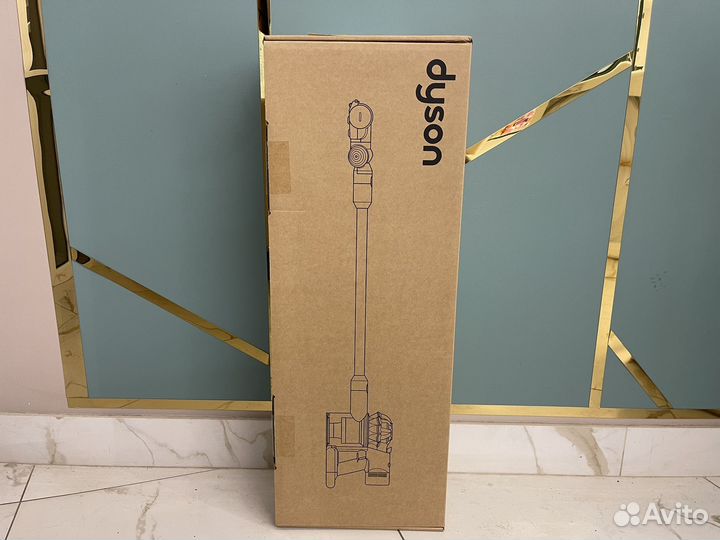 Вертикальный пылесос Dyson V8 Fluffy extra (sv10)