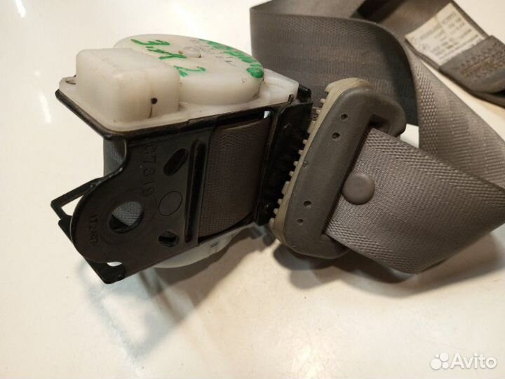 Ремень безопасности задний левый Honda Mobilio GB1