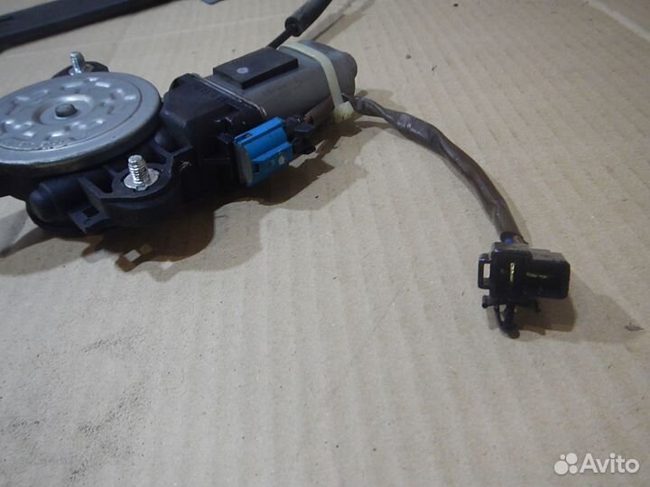 Стеклоподъемник электр. передний правый Chevrolet