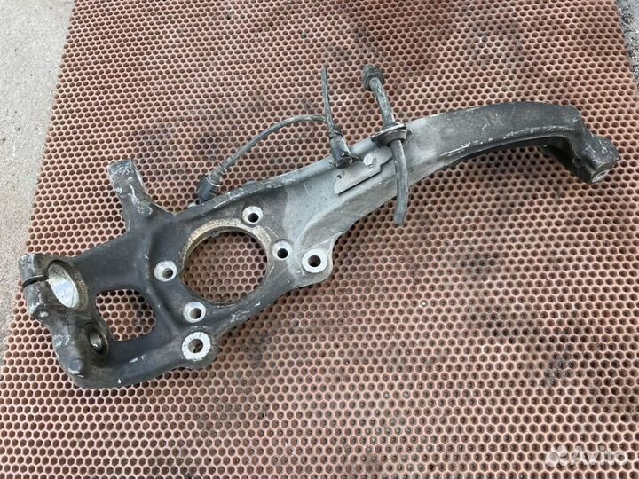 Audi a4b8 кулак дорестайл правый 8K0407258G 14мм