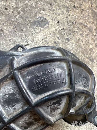 Патрубок воздушный Audi A4 B7 1.9tdi 2.0tdi