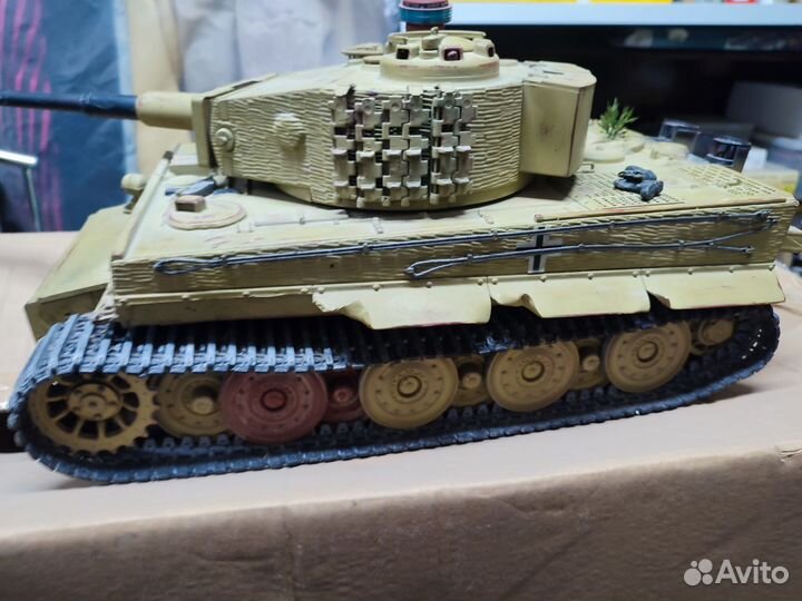 Танк Тигр 1 : 16
