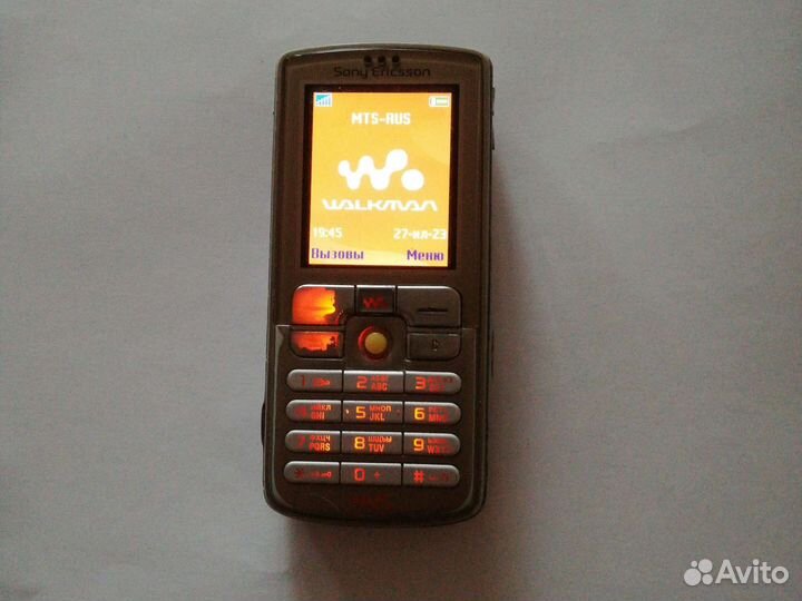 Sony Ericsson W700i