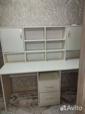 Детский письменный стол