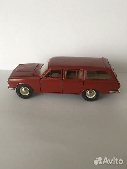 Модель 1:43 СССР Волга-2402 номерная А-13 с ми