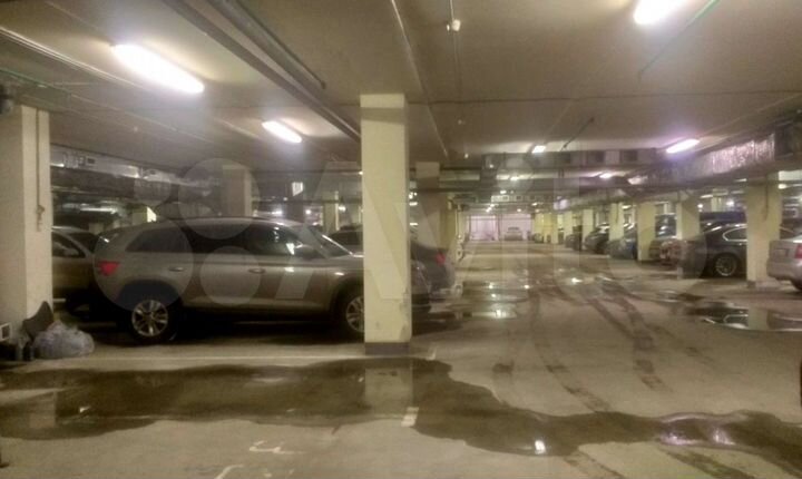 Машиноместо, 18 м²