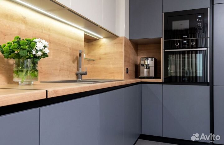 Кухонный гарнитур от фабрики мебели