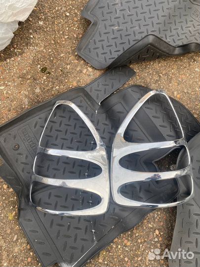 Накладки на задние фонари Toyota Prado 120