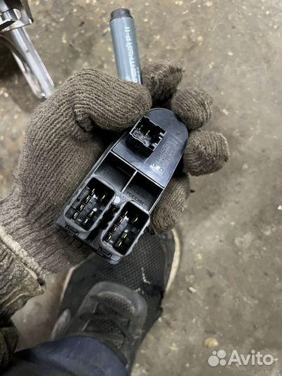 Блок управления стеклоподъемников LADA granta fl