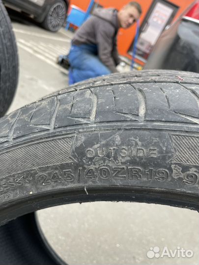 Arivo Ultra ARZ4 245/40 R19