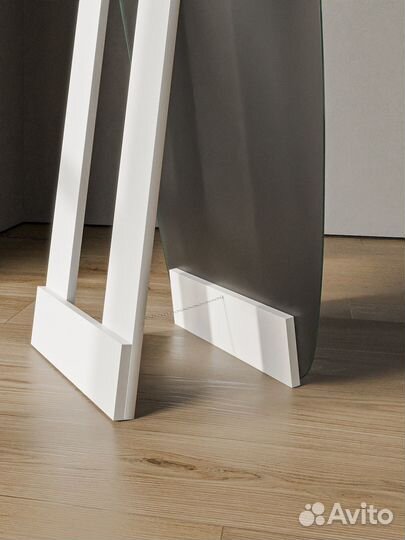 Зеркало напольное. Зеркало