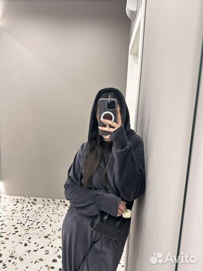 Спортивный костюм из велюра