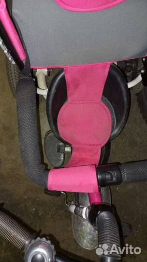 Велосипед трехколесный с ручкой управления