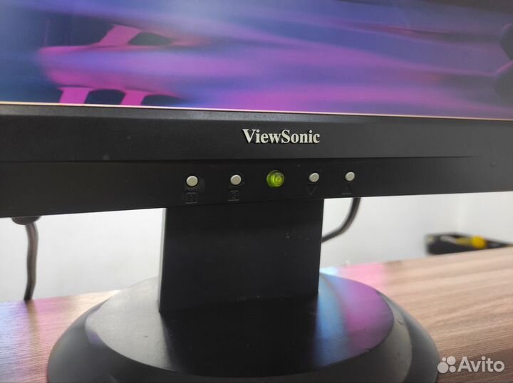 Монитор ViewSonic 19