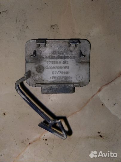 Заглушка переднего бампера Mercedes W 203