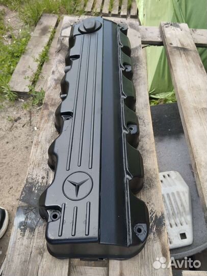 Клапанная крышка М103 мерседес