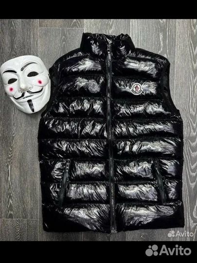 Жилетка Moncler глянцевая