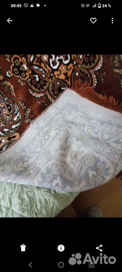 Пледы и покрывало