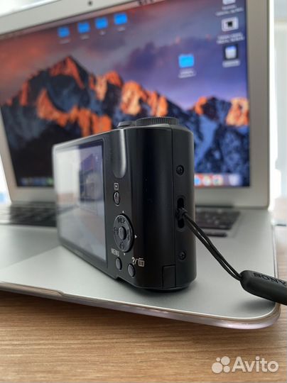 Цифровой фотоаппарат sony