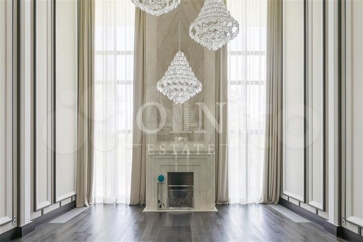 Дом 888 м² на участке 34 сот.