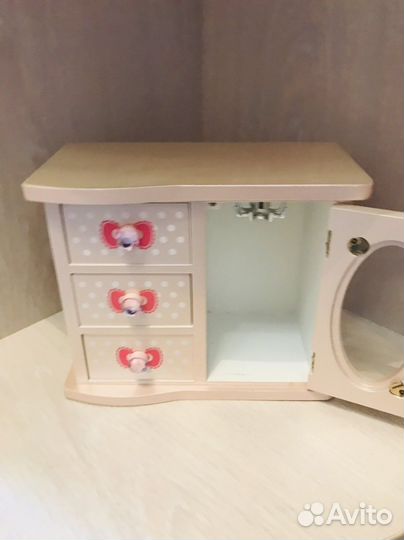 Шкафчик для украшений и мелочевки