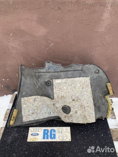 Обшивка багажника задняя левая Nissan Tiida HR16DE