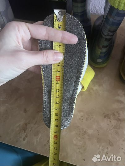 Резиновые сапоги пакетом р.27,30