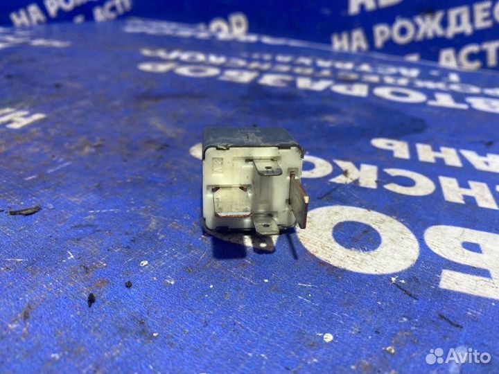 Реле Toyota Rav4 кроссовер 2008
