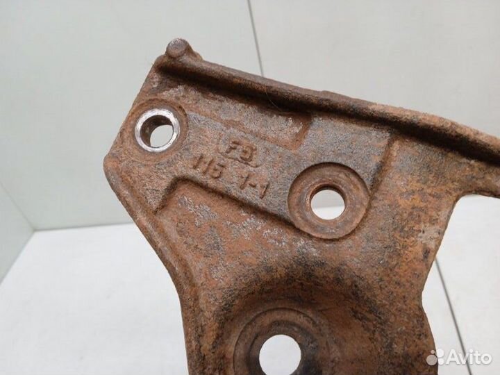 Рычаг передний правый Renault Scenic 2.0 1997