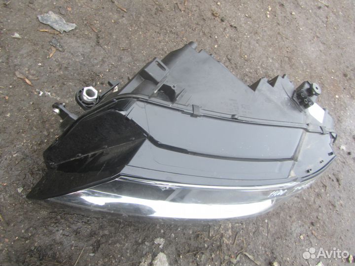 Фара левая VW Tiguan 2017) 5NB941035d