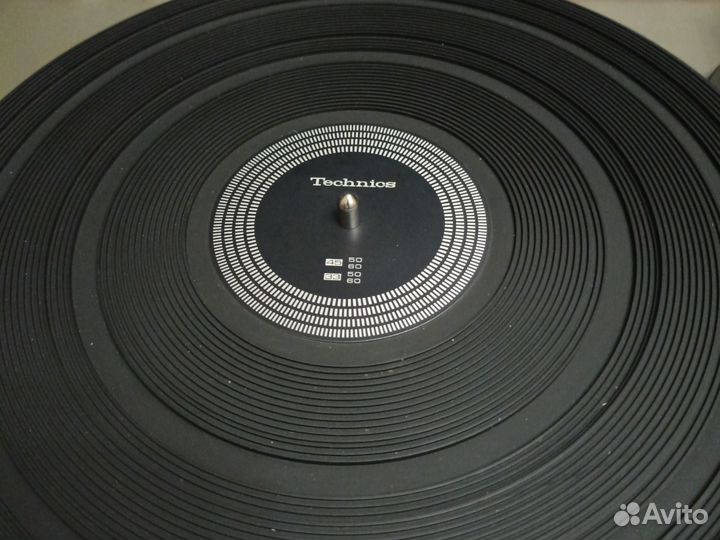 Проигрыватель винила 