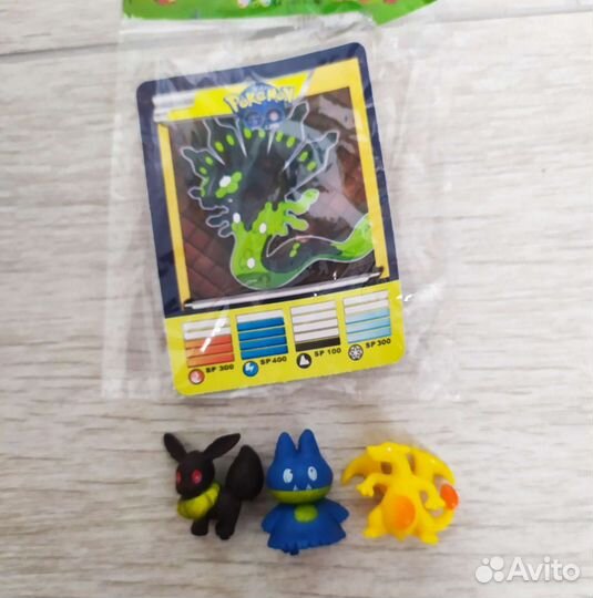 Набор 3 покемона+ карточка, новые.В наличии много