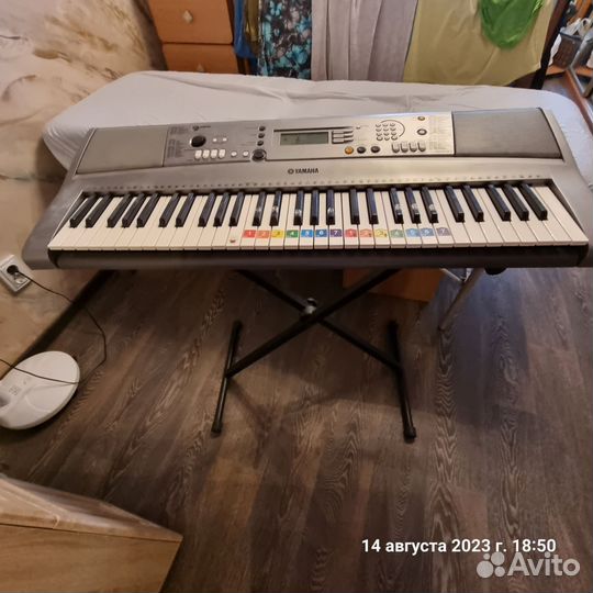 Синтезатор yamaha psr r300