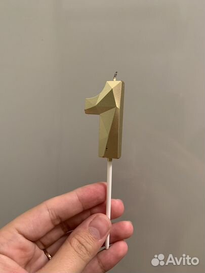 Шар и фигурка на торт, свечка на торт