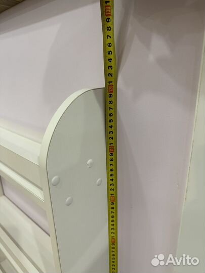 Полка для книг